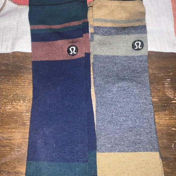 2- Pairs lululemon athletica Women's Colorblock Socks - Navy, Gray, Tan - Picture 1 of 2